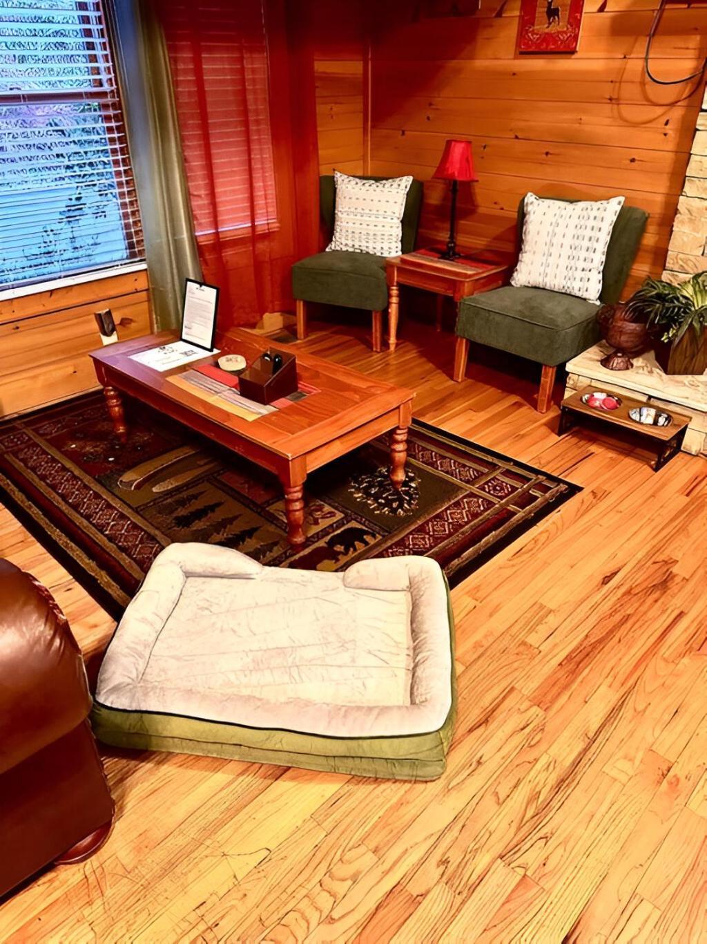 Prime Mountain Cabin - Near Galinburg Downtown Gatlinburg Ngoại thất bức ảnh